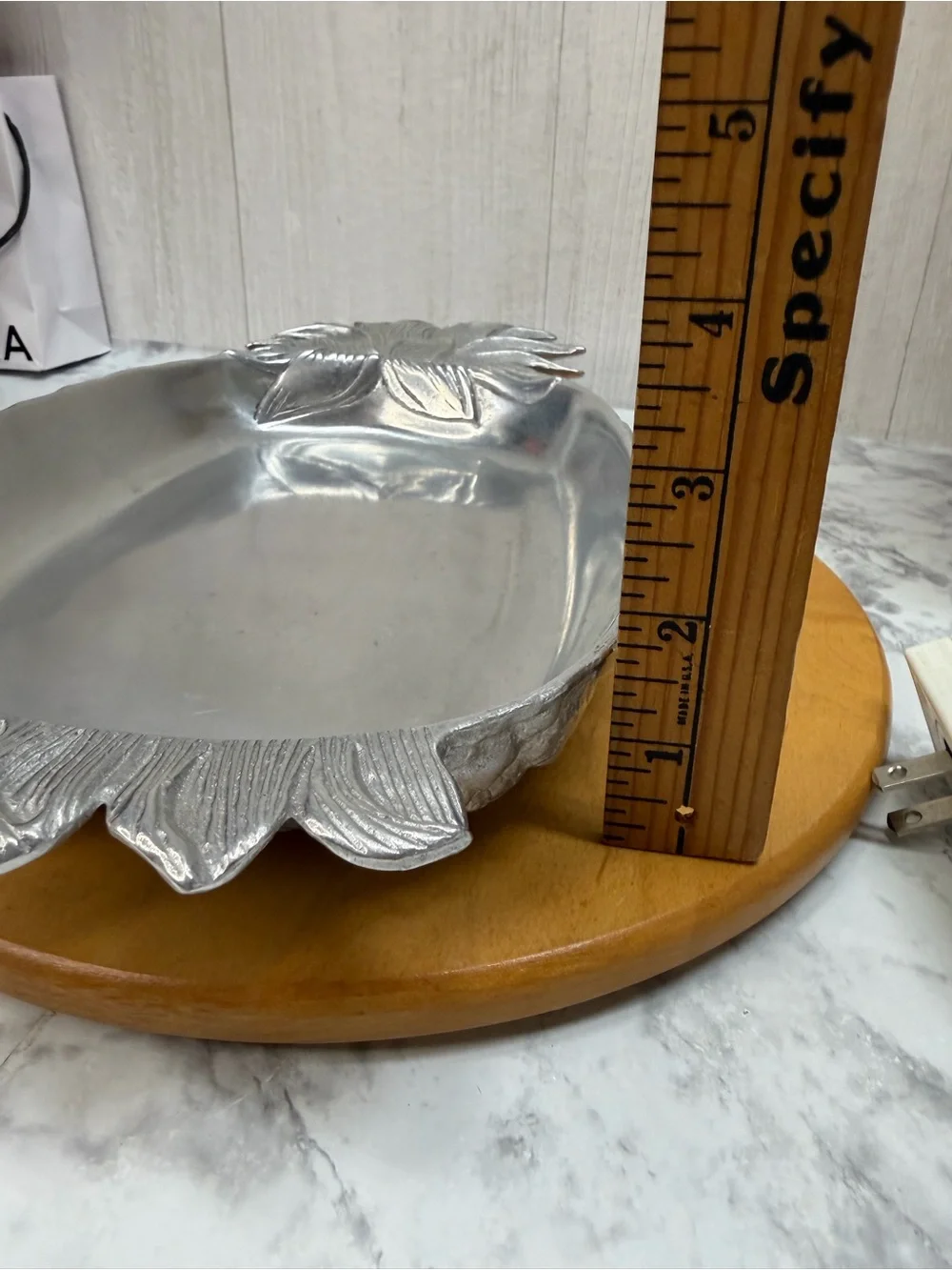 BELAVERRA Pineapple Metal Serving Tray Dish Bowl Centerpiece HTF piece 14x7.25